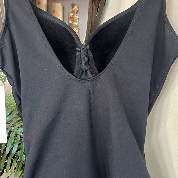 Brand New Martha Stewart Black Shaping Slimming Swimsuit One-Piece UPF 50 - Picture 10 of 15